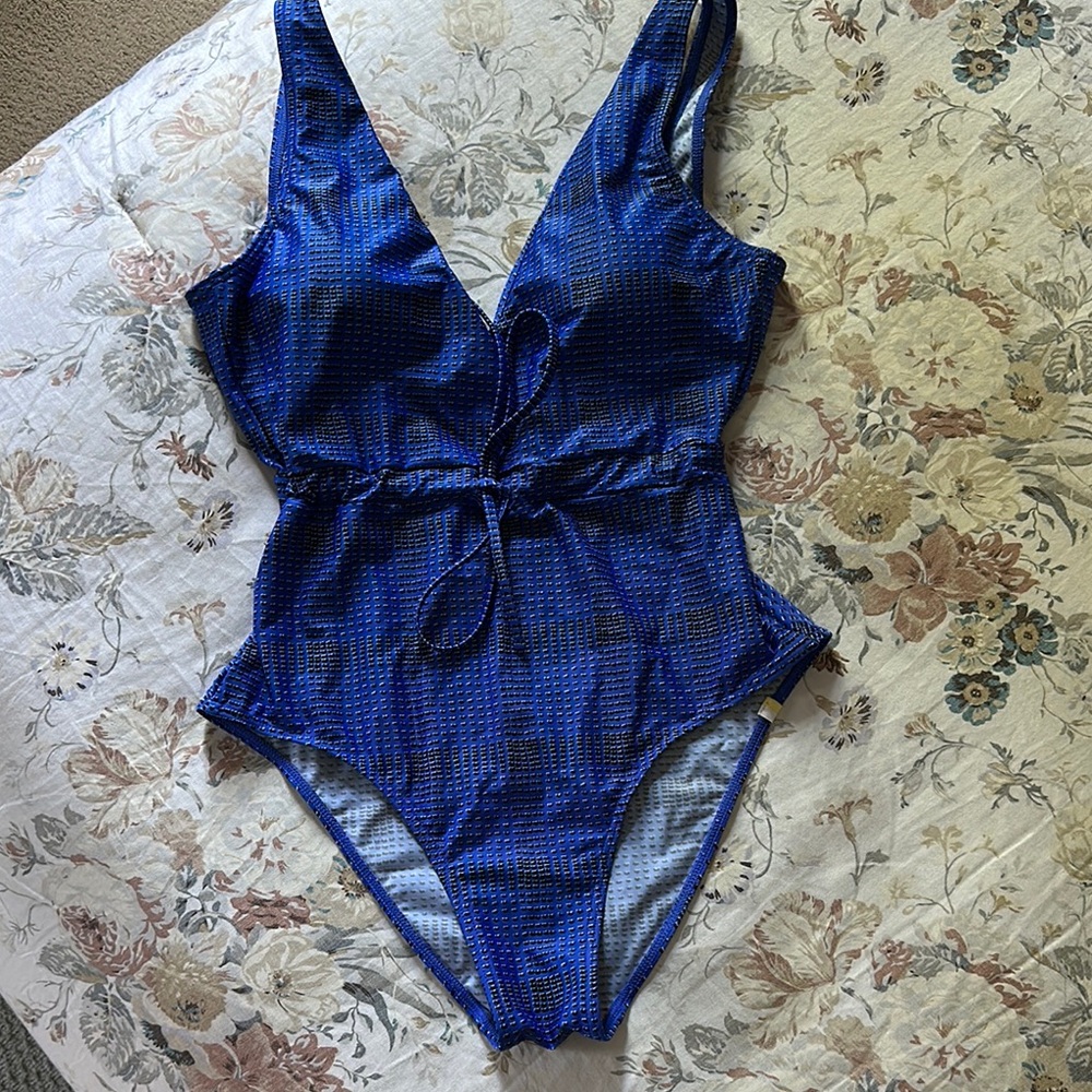 Summersalt Twist Backflip One-Piece Swimsuit